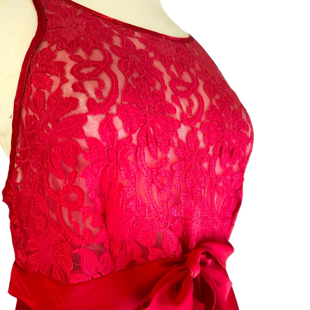 1990’s Red Hot‎ Satin Mini Chemise with Sheet Lace Bust, 30” long, Approx Medium - Picture 3 of 6
